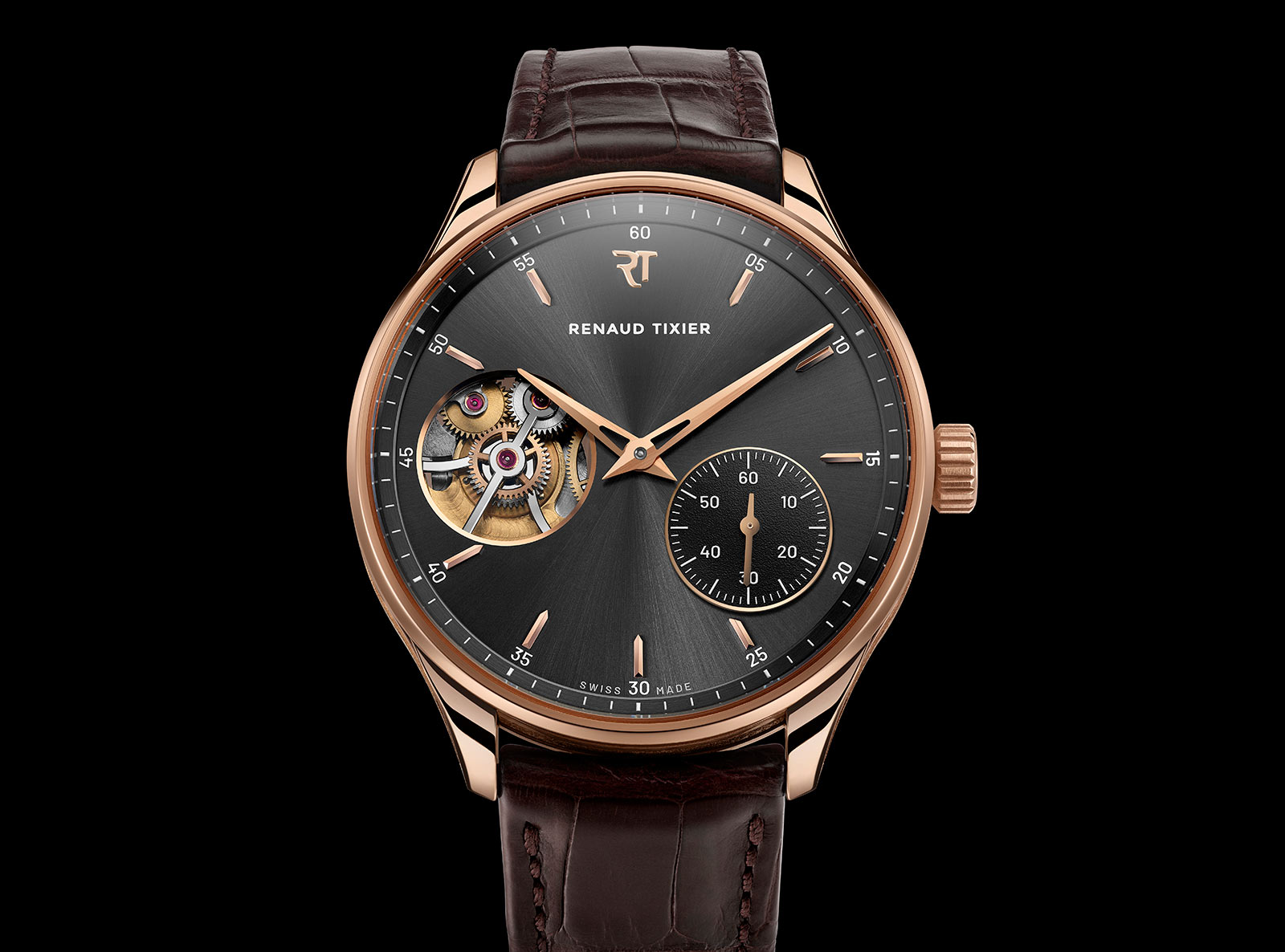 Renaud Tixier makes its debut with an innovative micro-rotor automatic watch