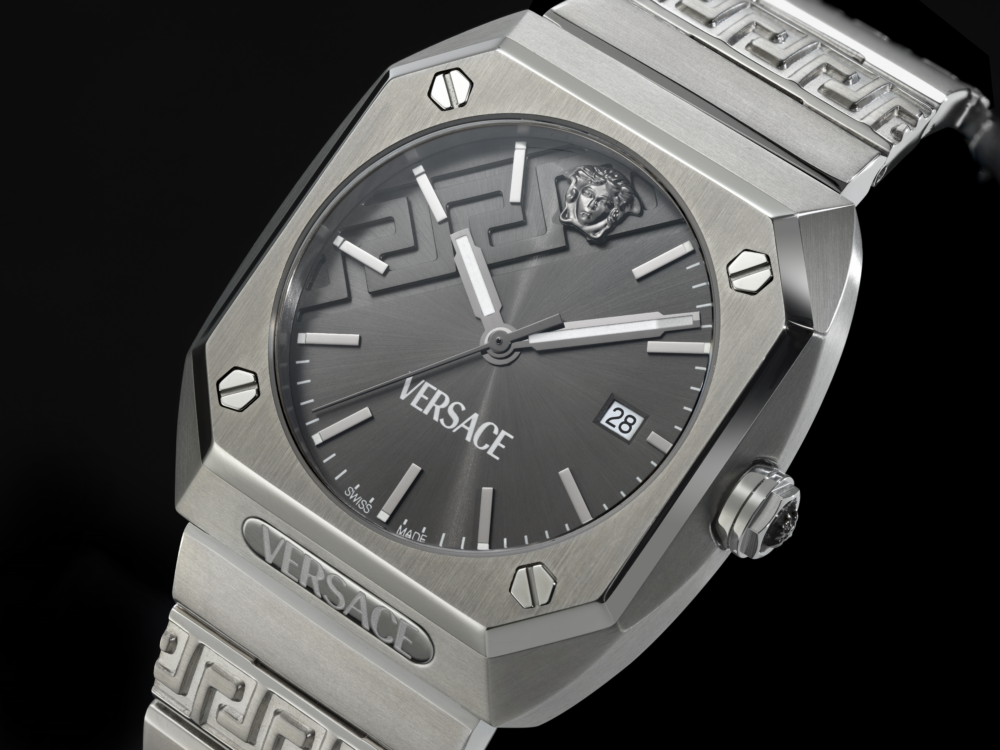 Versace strenthens its sporty Antares collection for SS24