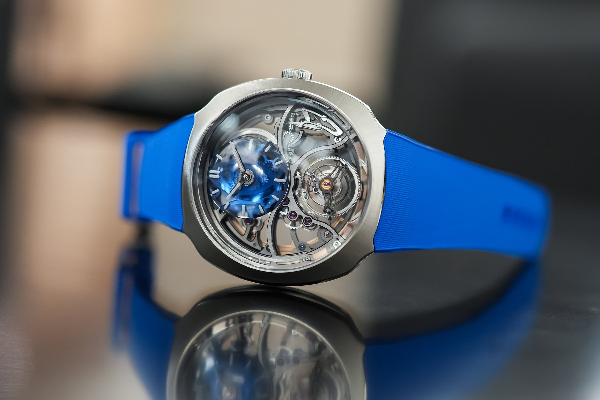 A Closer Look At The H. Moser Streamliner Cylindrical Tourbillon Skeleton Alpine