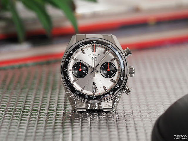 Review: TAG Heuer Carrera Chronograph Glassbox "Panda" CBS2216