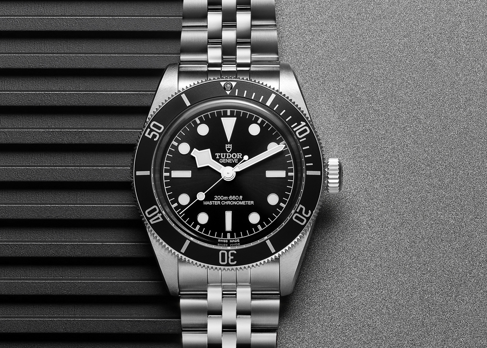 Tudor Debuts A Monochromatic Black Bay 41