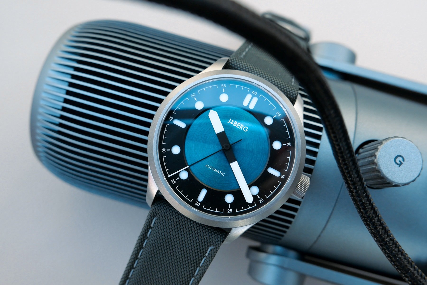 Hands-On With The J&Berg B2 — A Genre-Busting Titanium Sports Watch