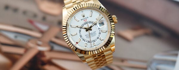 Buying Guide – Fed Up With Brightly Coloured Watches? Back to Basics with 6 Classic White Dial Watches