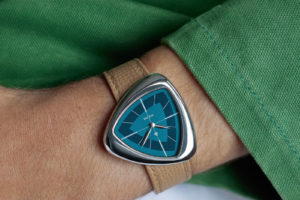 Anoma Makes 1950s Asymmetrical Style Affordable