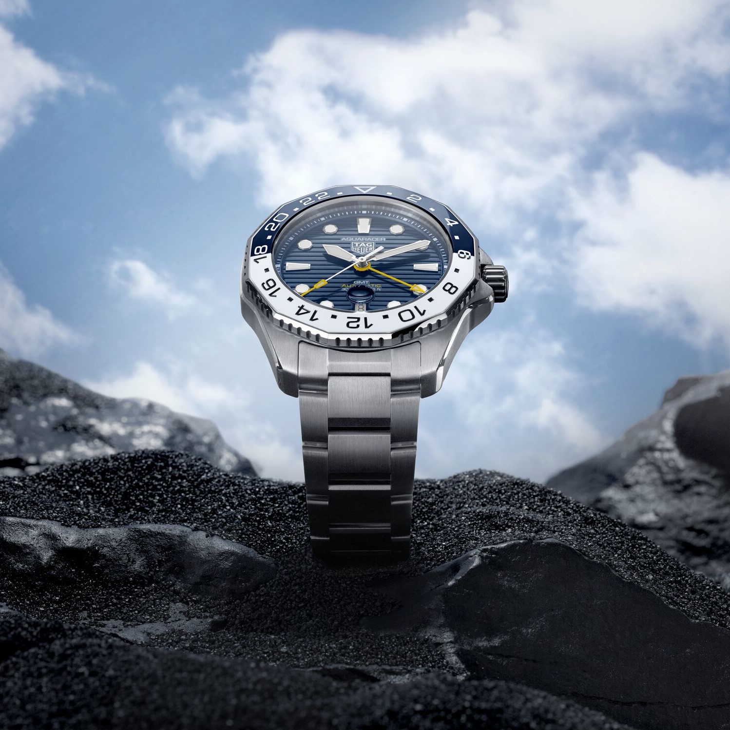 Ready to Dive AND Travel: TAG Heuer Unveils the Next Generation of Aquaracer Professional 300 Date & GMT