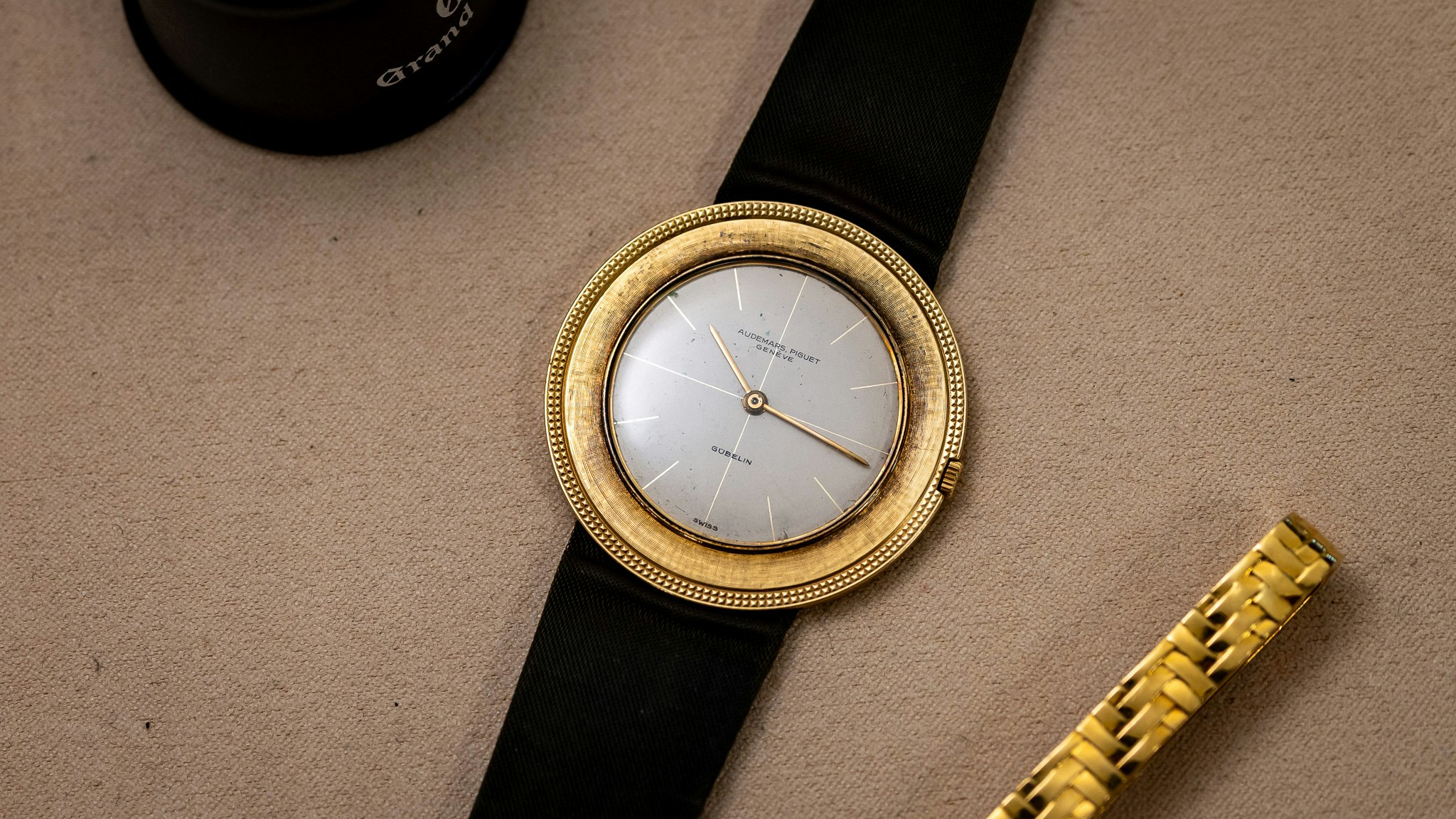 Buying, Selling, & Collecting: The Far-Out Audemars Piguet Disco Volante