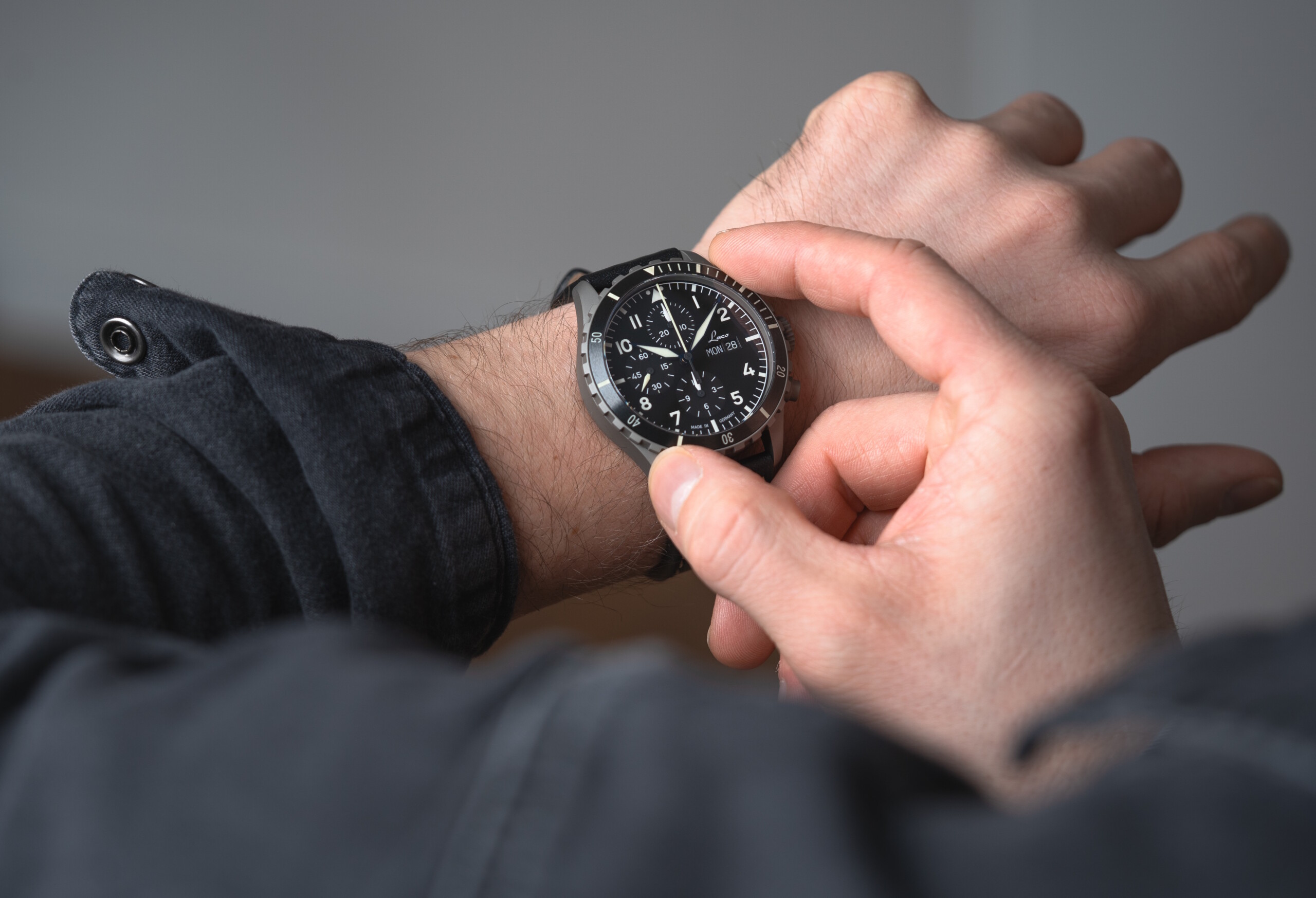 Roundup: Pilot’s Watches, An Affordable Perpetual Calendar, and Great Deal on Bauhaus-Inspired Design