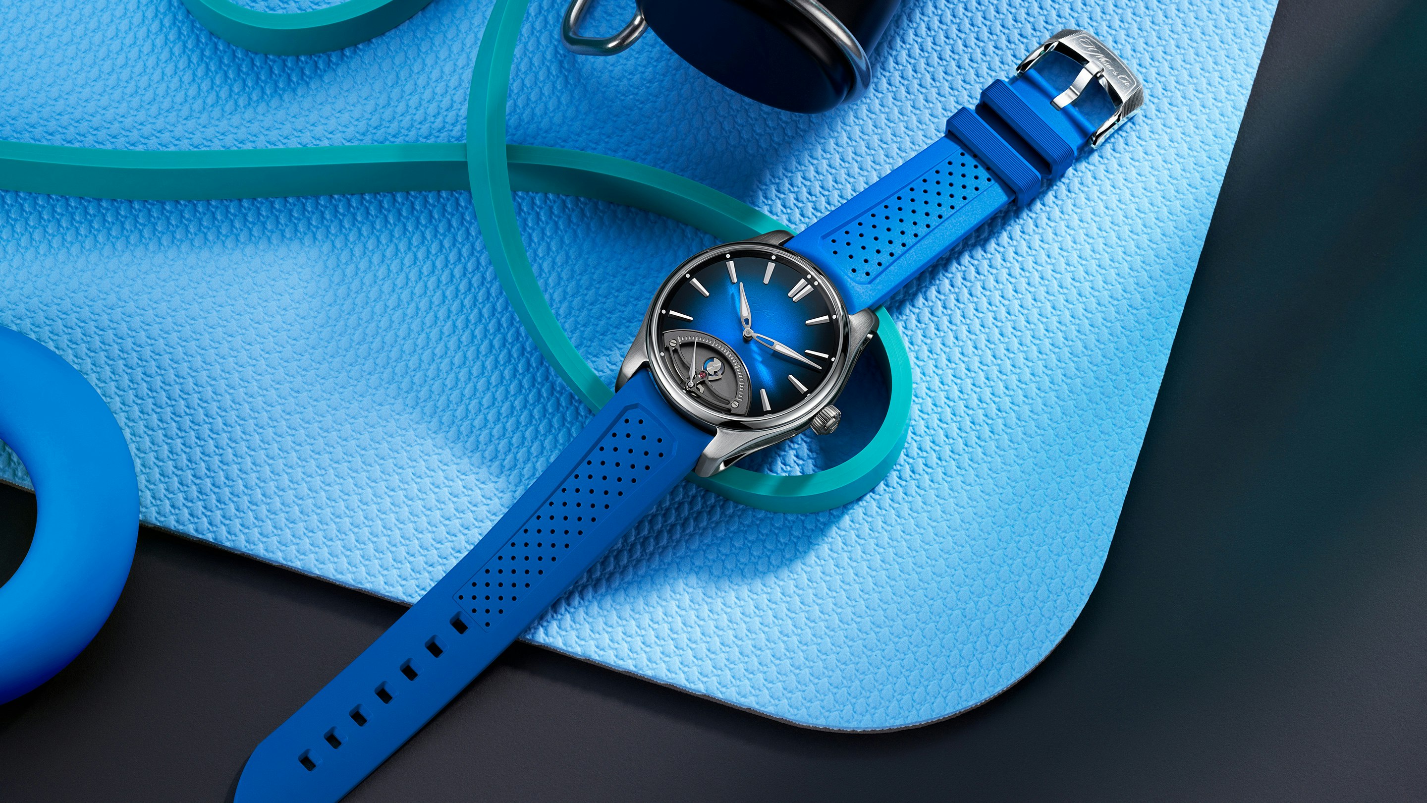 Introducing: The H. Moser & Cie. Pioneer Retrograde Seconds ‘Midnight Blue’