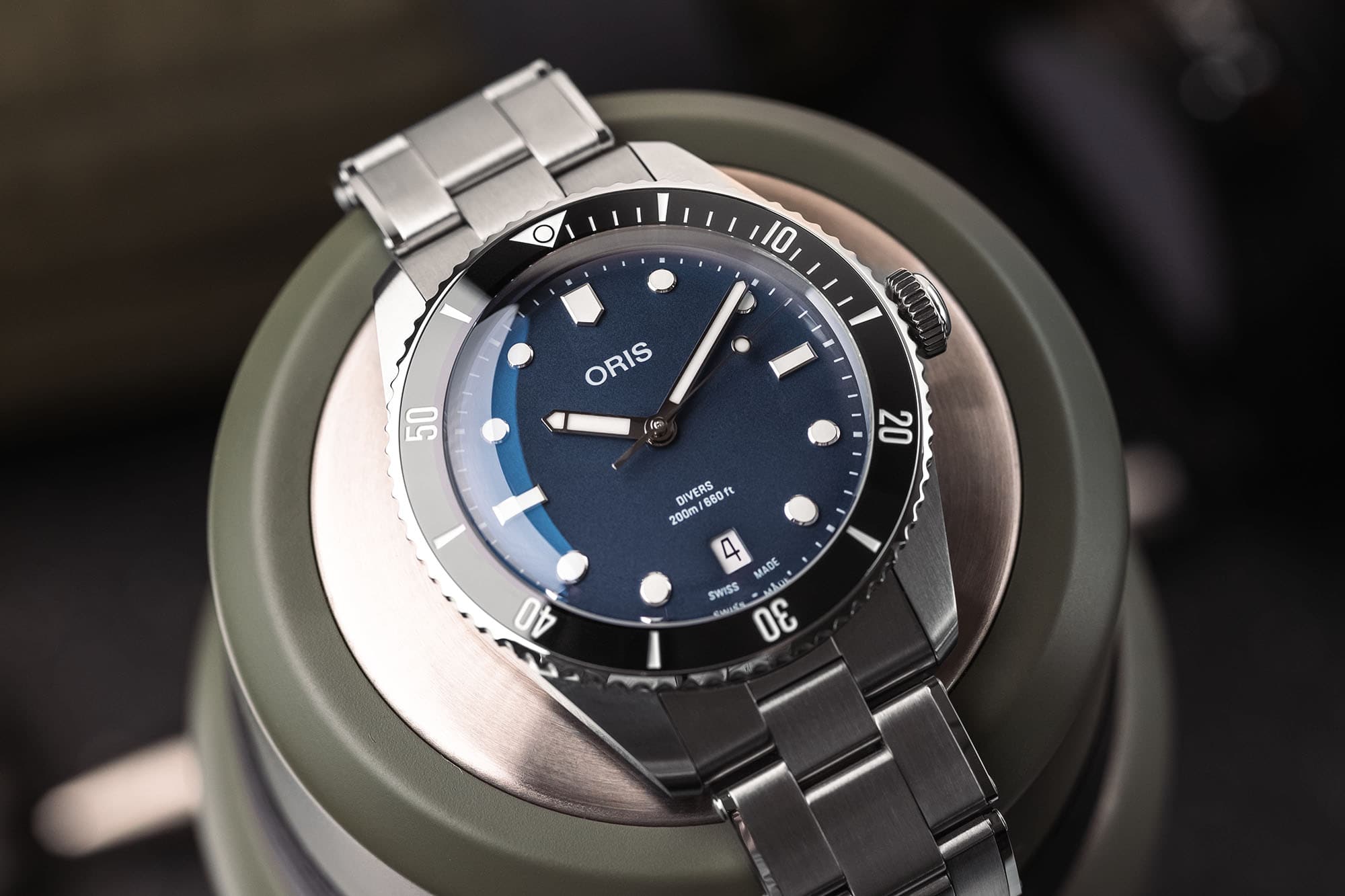 Oris Debuts the New Divers Date