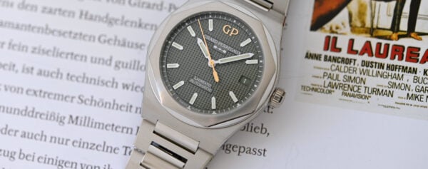 First Look – The New Girard-Perregaux Laureato 38mm in Sage Green and Midnight Blue