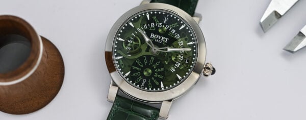 First Look – The Bovet Récital 21 Retrograde Perpetual Calendar Becomes Sleeker with Sapphire Dials
