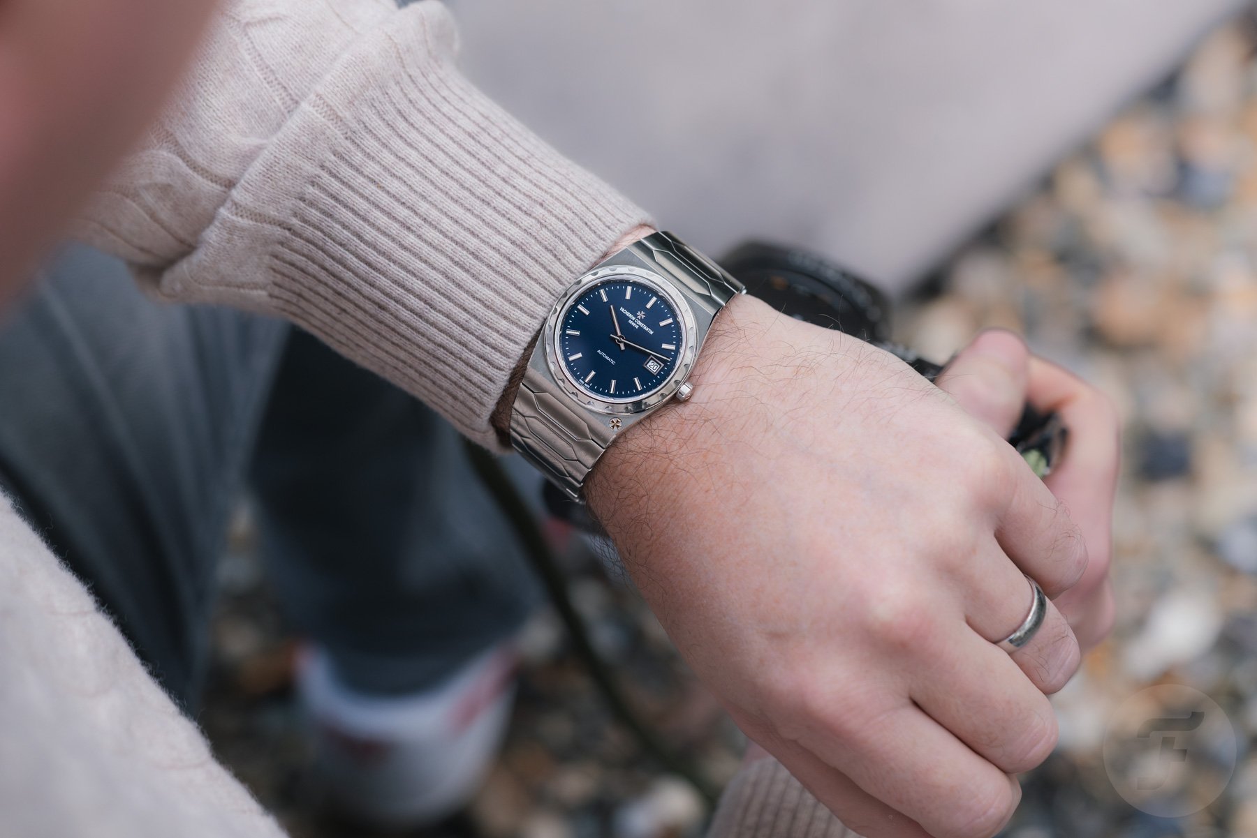 Sunday Morning Showdown: Vacheron Constantin 222 — Vintage Vs. Modern