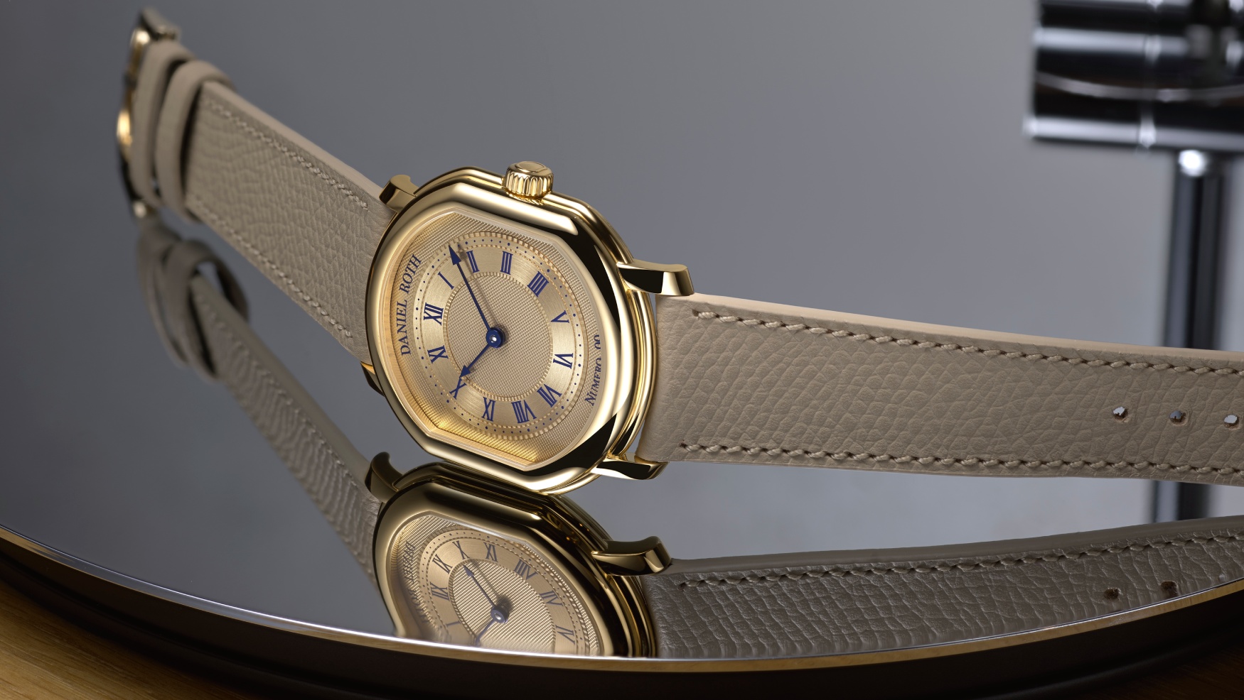 The second La Fabrique du Temps Daniel Roth is the simple, stunning Extra Plat Souscription