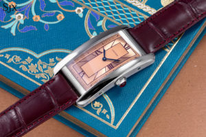 Hands On: Cartier Tank Américaine “Art Deco”