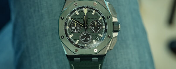 First Look – A New Three-Toned Version of the AP Royal Oak Offshore Chronograph