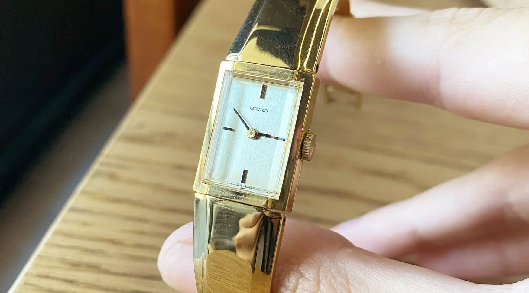 Why you should wear a broken watch