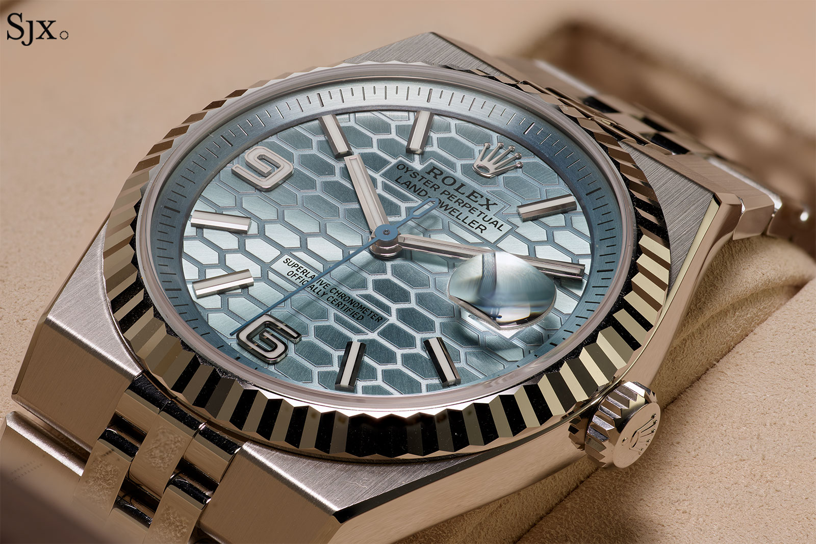 Insight: Rolex Land-Dweller Cal. 7135, Patents and Innovation Explained