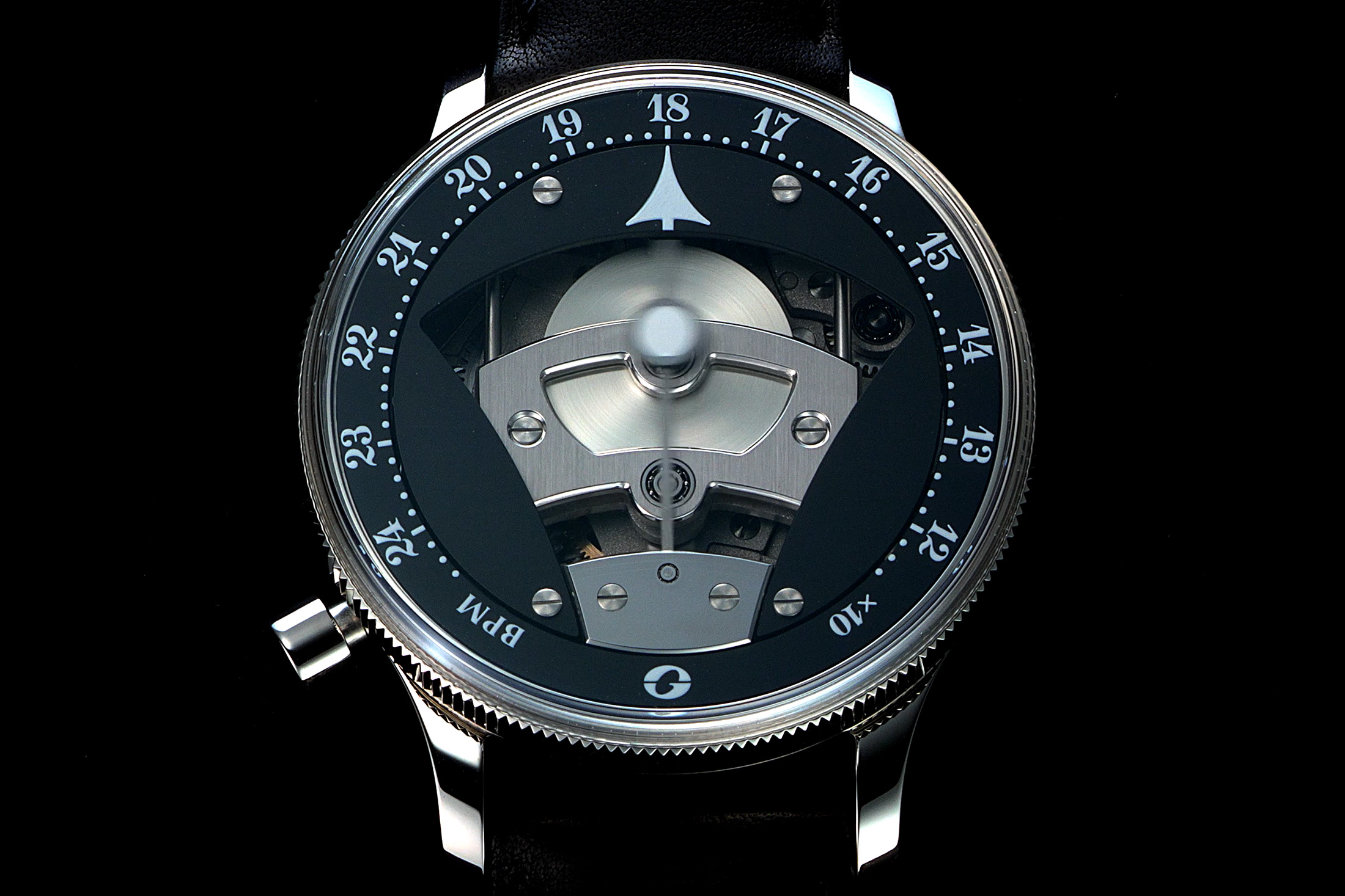 Tempo Rubato: the World’s First Mechanical Wrist-Metronome by Gaku Okada