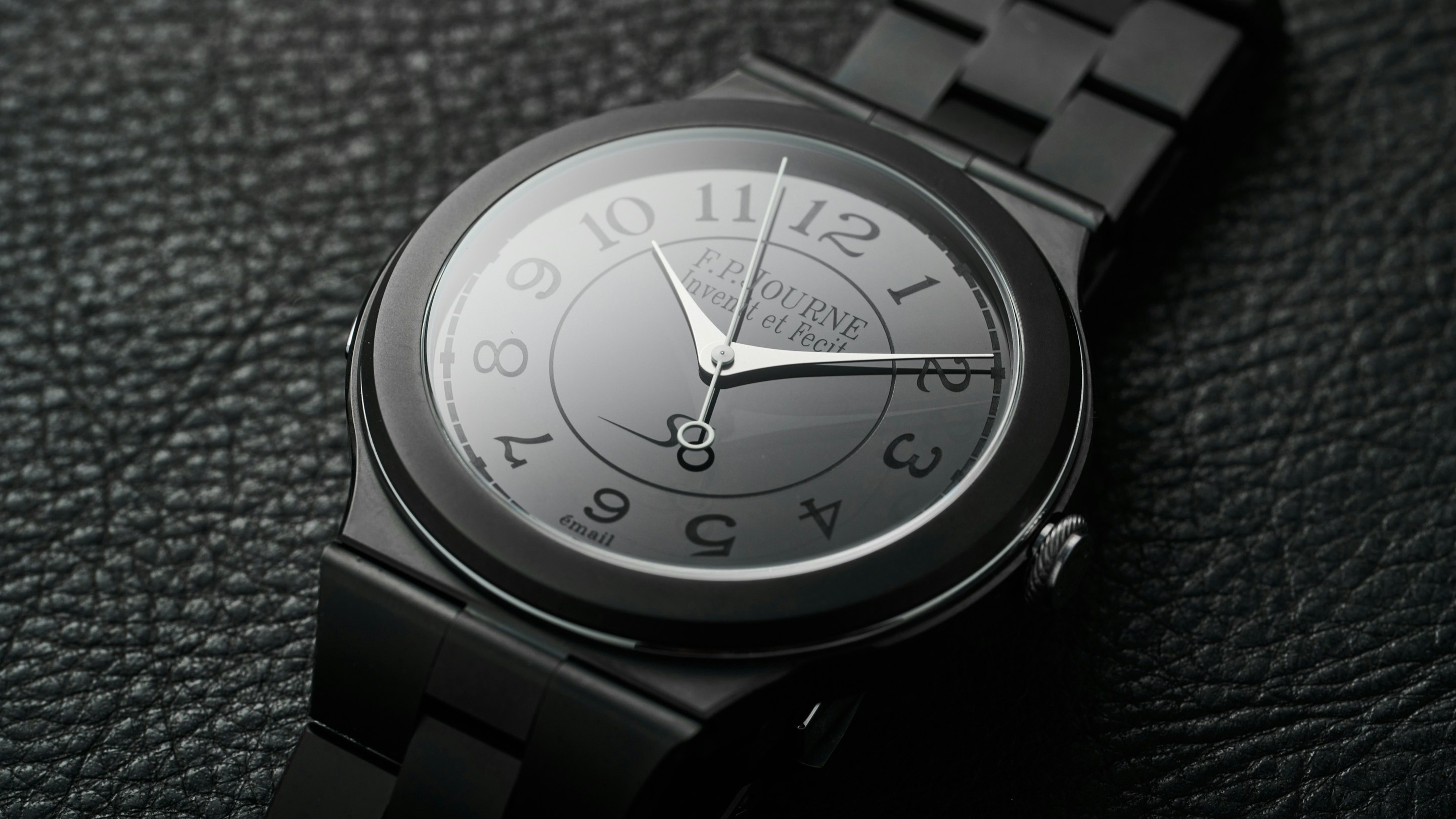 Hands-On: Could F.P.Journe’s Chronomètre Furtif Dethrone The King Of Waitlists, The Chronomètre Bleu, As The Brand’s ‘It’ Watch?