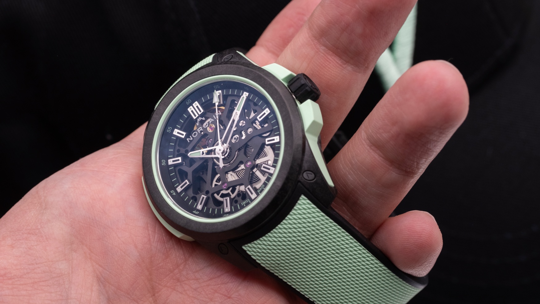 Norqain Wild One Skeleton 39mm – smaller size, bigger punch?