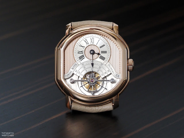 In pictures: Daniel Roth Tourbillon Rose Gold