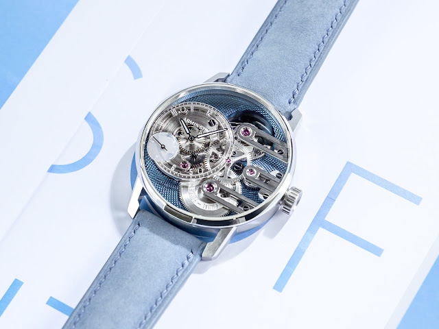 Armin Strom Gravity Equal Force Ultimate Sapphire Blue: transparency and constant force