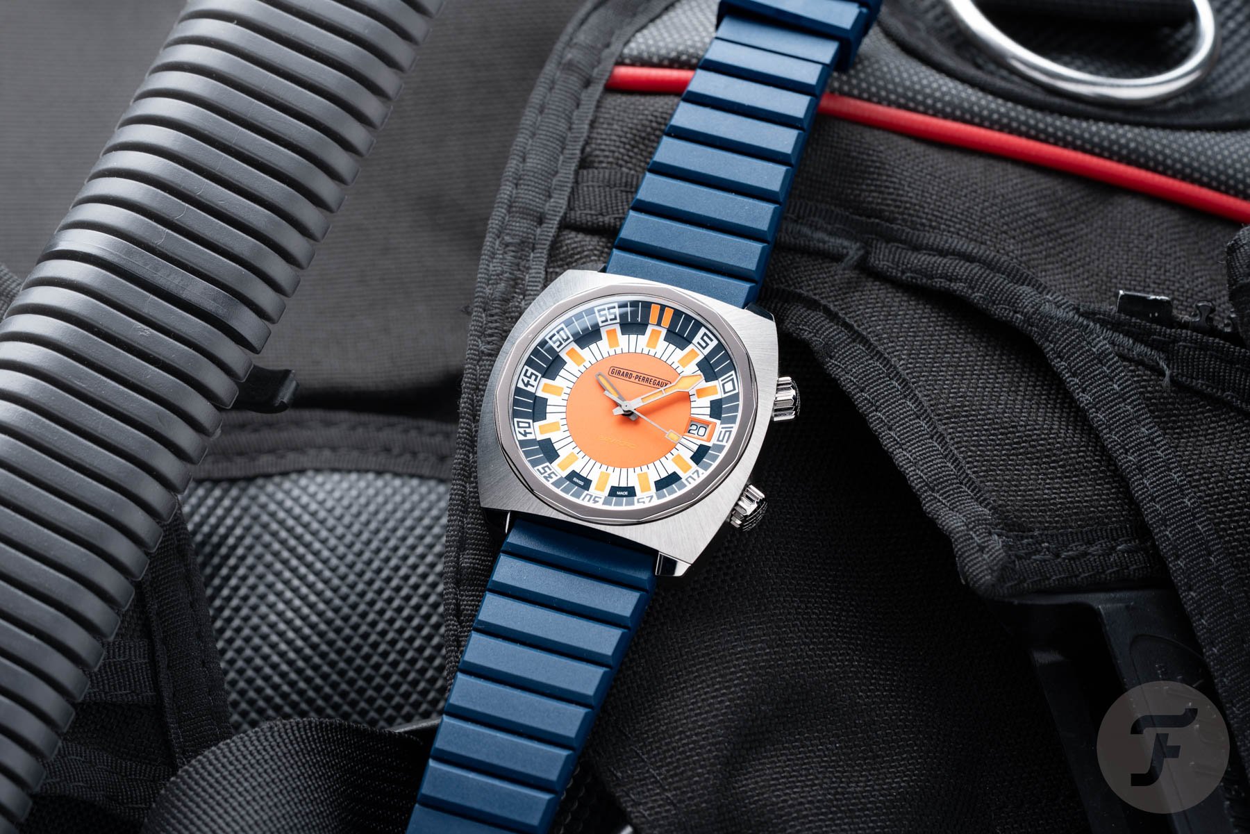 Hands-On With The New Girard-Perregaux Deep Diver Legacy Edition