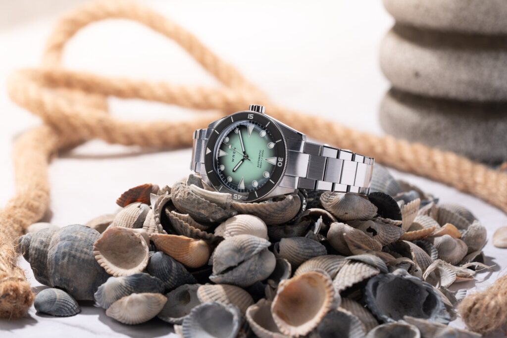 Hands-On With The Vintage-Inspired Wren Diver 38 Seafoam