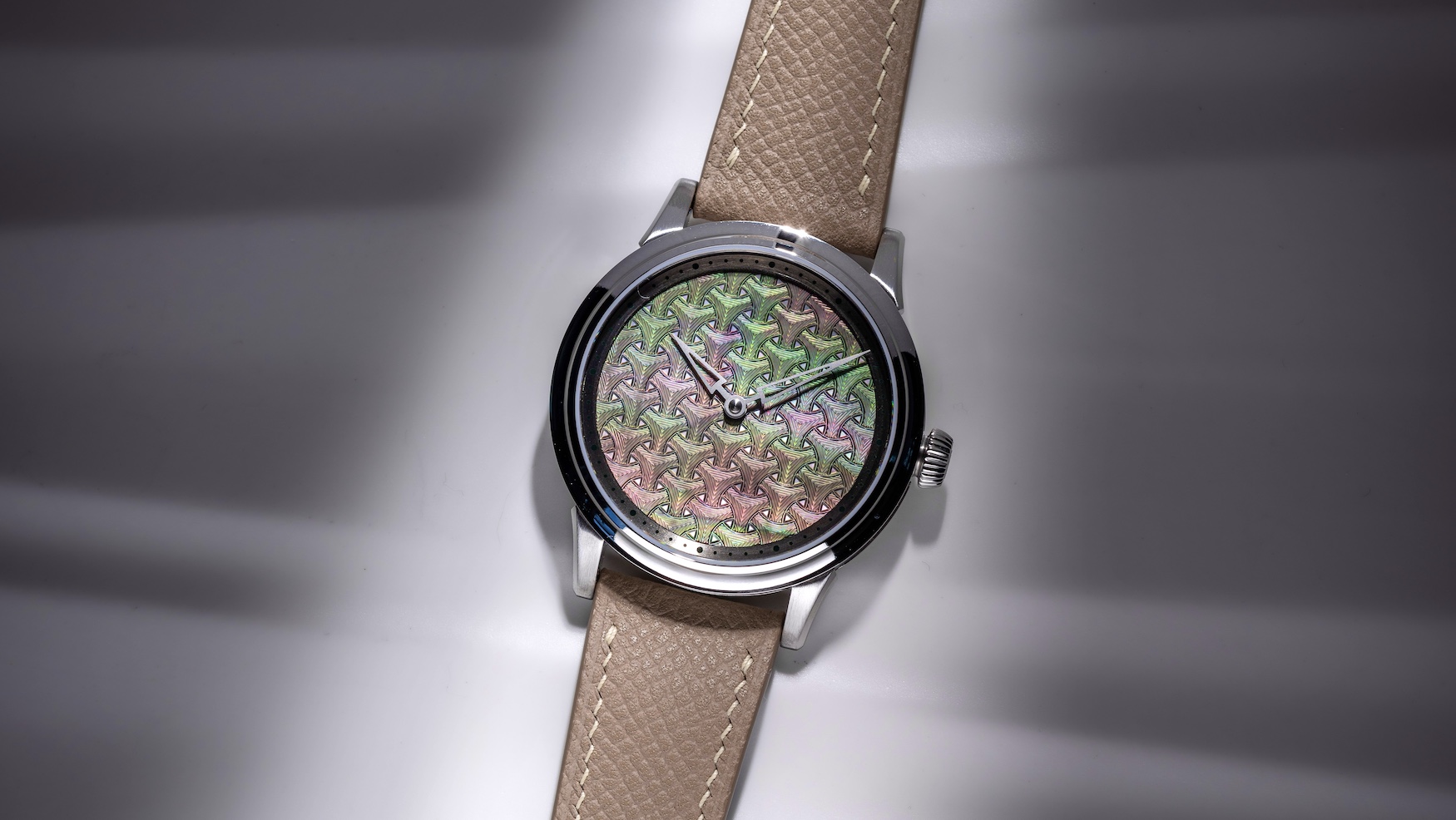 Watch Ho & Co. team up with Selten to offer an engraved Tahitian mother-of-pearl dial for just under US,100