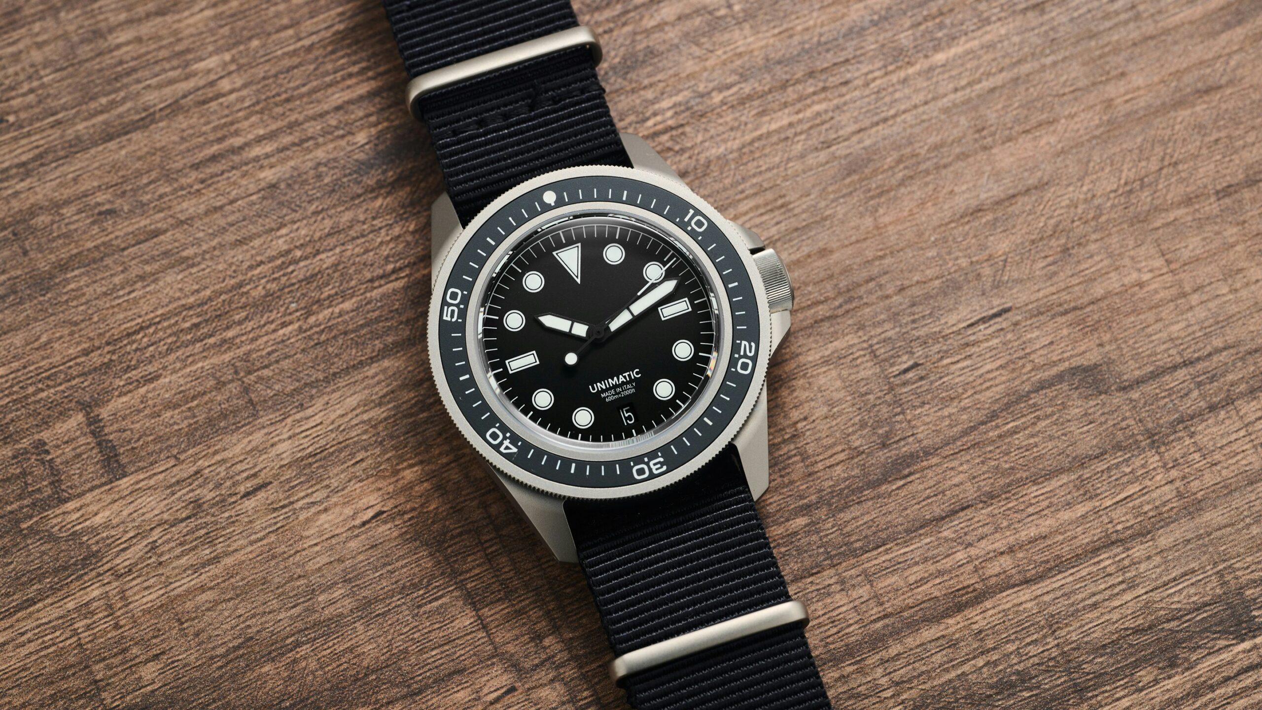 Hands-On: Unimatic’s Modello Uno Prodiver 600m Is All Titanium, No Frills, And Better For It