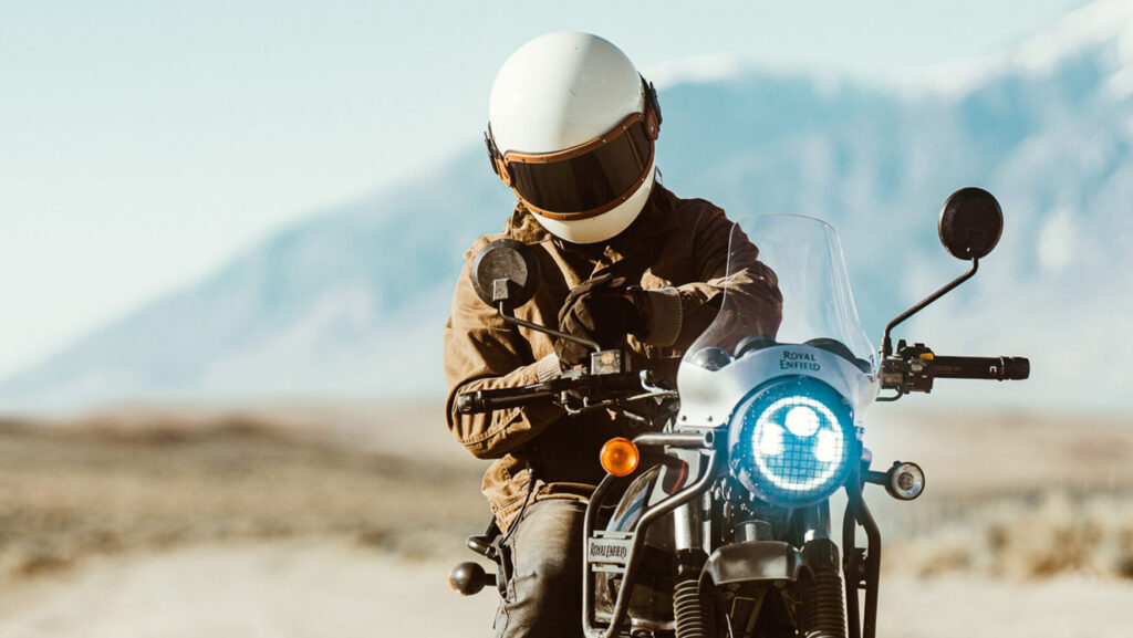 Chronographs and carburetors: the timeless link between watches and motorcycles
