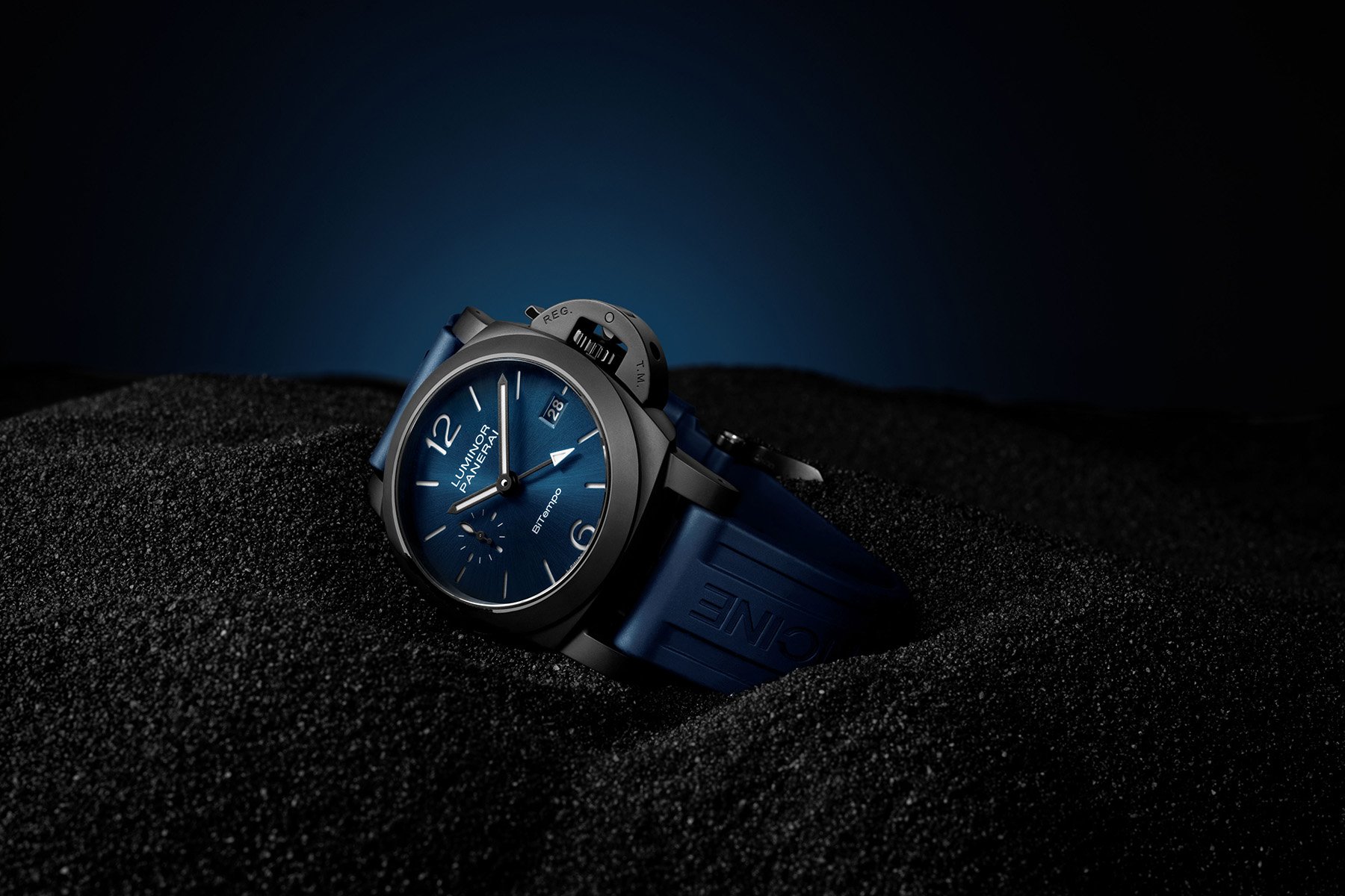 Introducing: The Panerai Luminor GMT Ceramica PAM01783 — Now With A Blue Dial