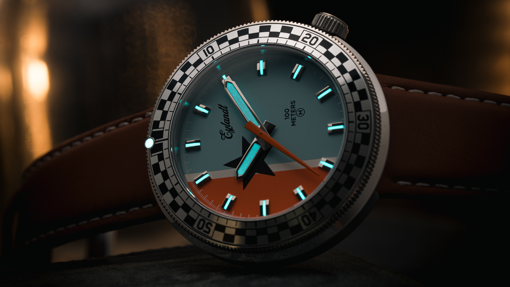 The Eylandt Puck is a lug-less everyday watch with a smoother sweep