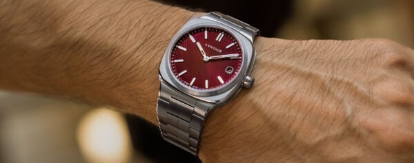 First Look – Vyntage Horology Launches Strata, a Sleek Emirati Integrated Sports Watch with Swiss Micro-Rotor