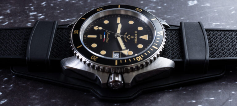 Le Forban Sécurité Mer Marseillaise Watch Review: A Retro Diver Remake Gets The First Rubber Bund Strap
