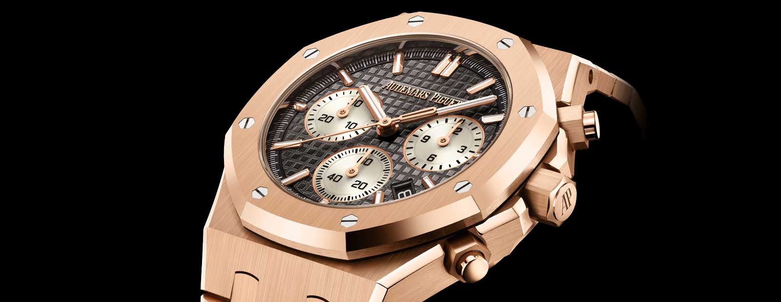 Audemars Piguet introduces the Royal Oak Chronograph 38mm with the New In-House Calibre 6401