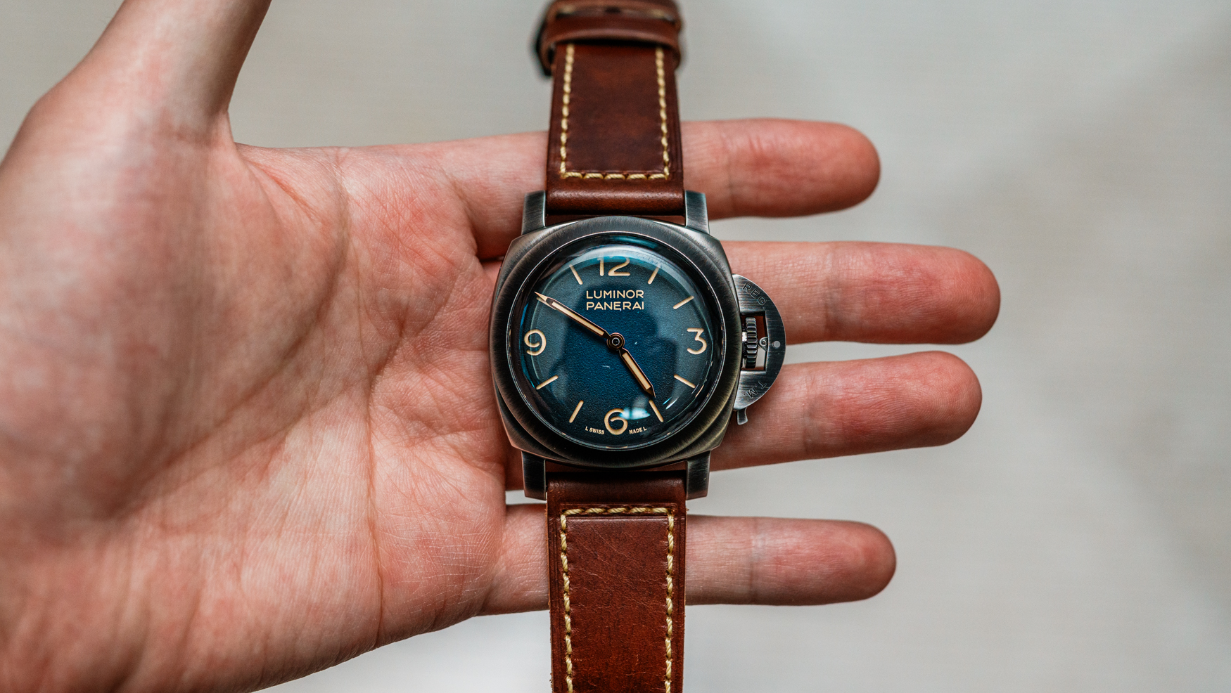 Finding my “one” Panerai: hands-on with the Luminor Venticinque PAM02025