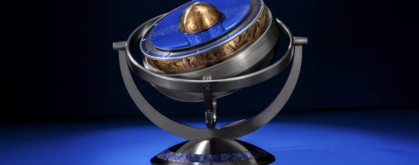 Video – How Does it Work? The Sympathique Clock of the Louis Vuitton x De Bethune Explained by Denis Flageollet