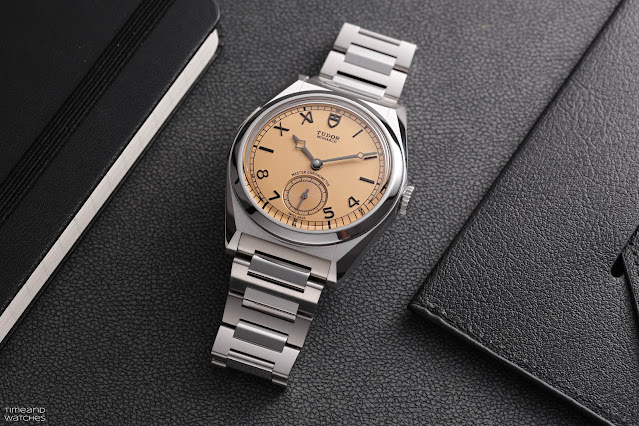 The new Tudor Monarch: faceted case and Roman-Arabic dial
