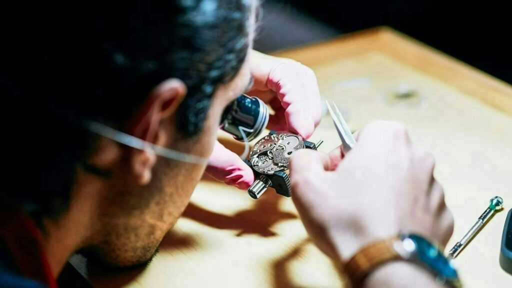 Happenings: The Horological Society Of New York To Hold Classes In St. Louis