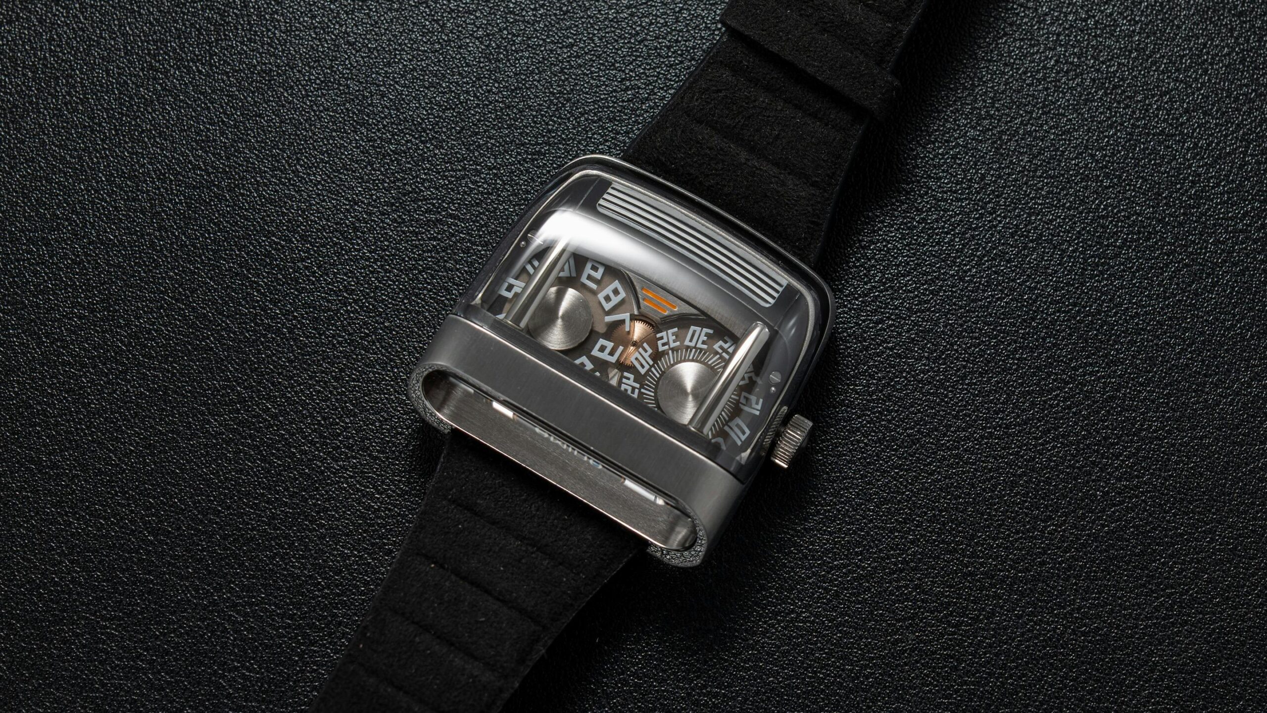 Introducing: Amida Digitrend OSII Black – Now With Lume (Live Pics)