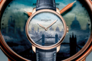 Arnold & Son’s London in Lume