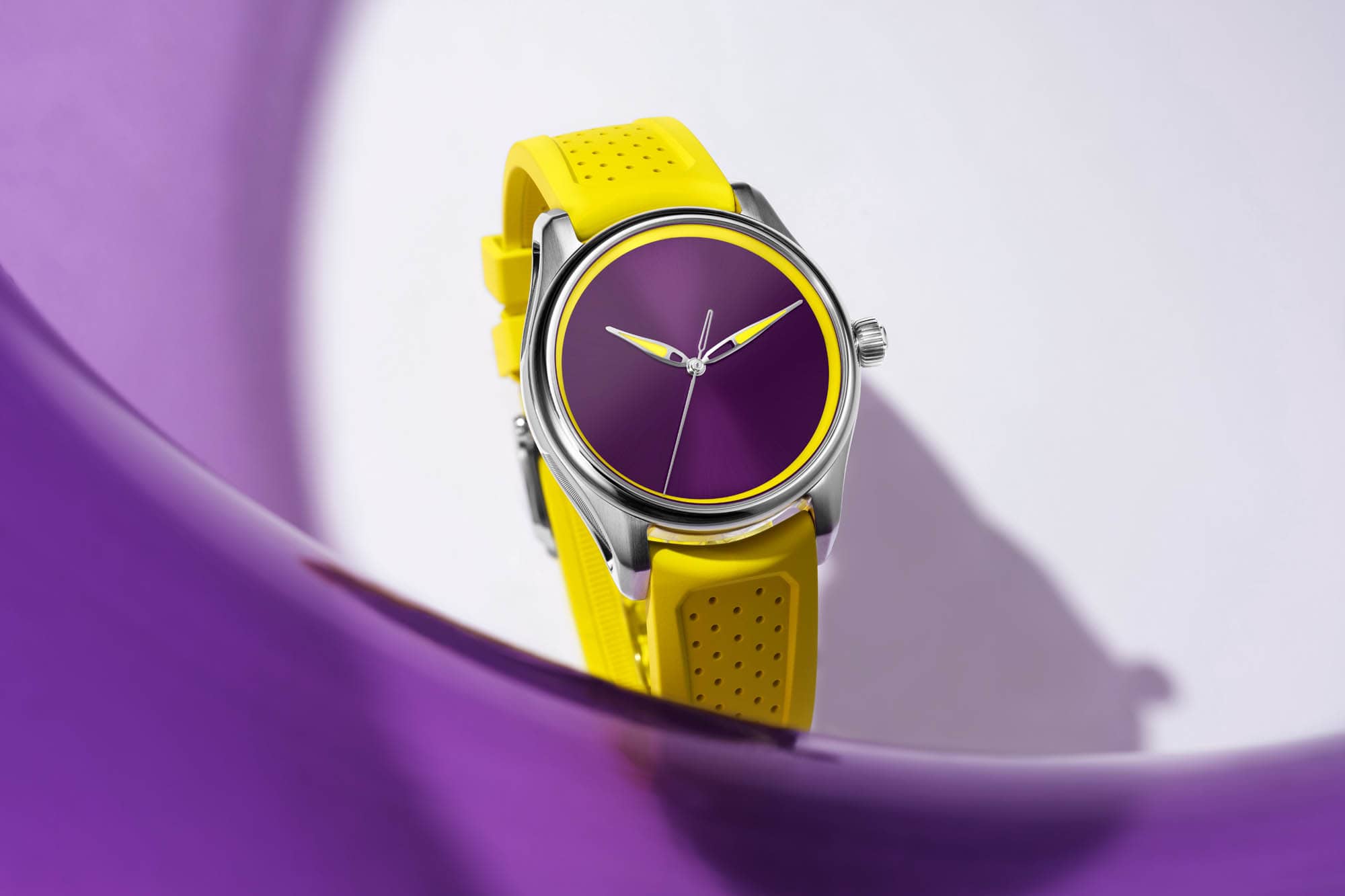 H. Moser Introduces the New Pioneer Centre Seconds “Sun Berry”