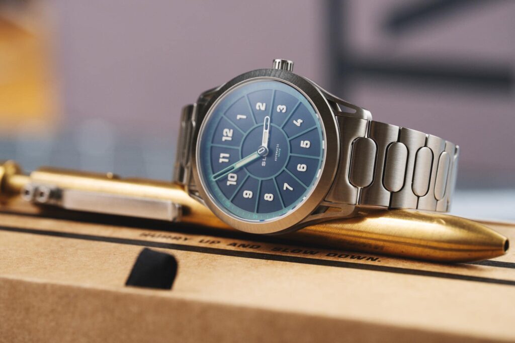 Hands-On: the Slomo Glance