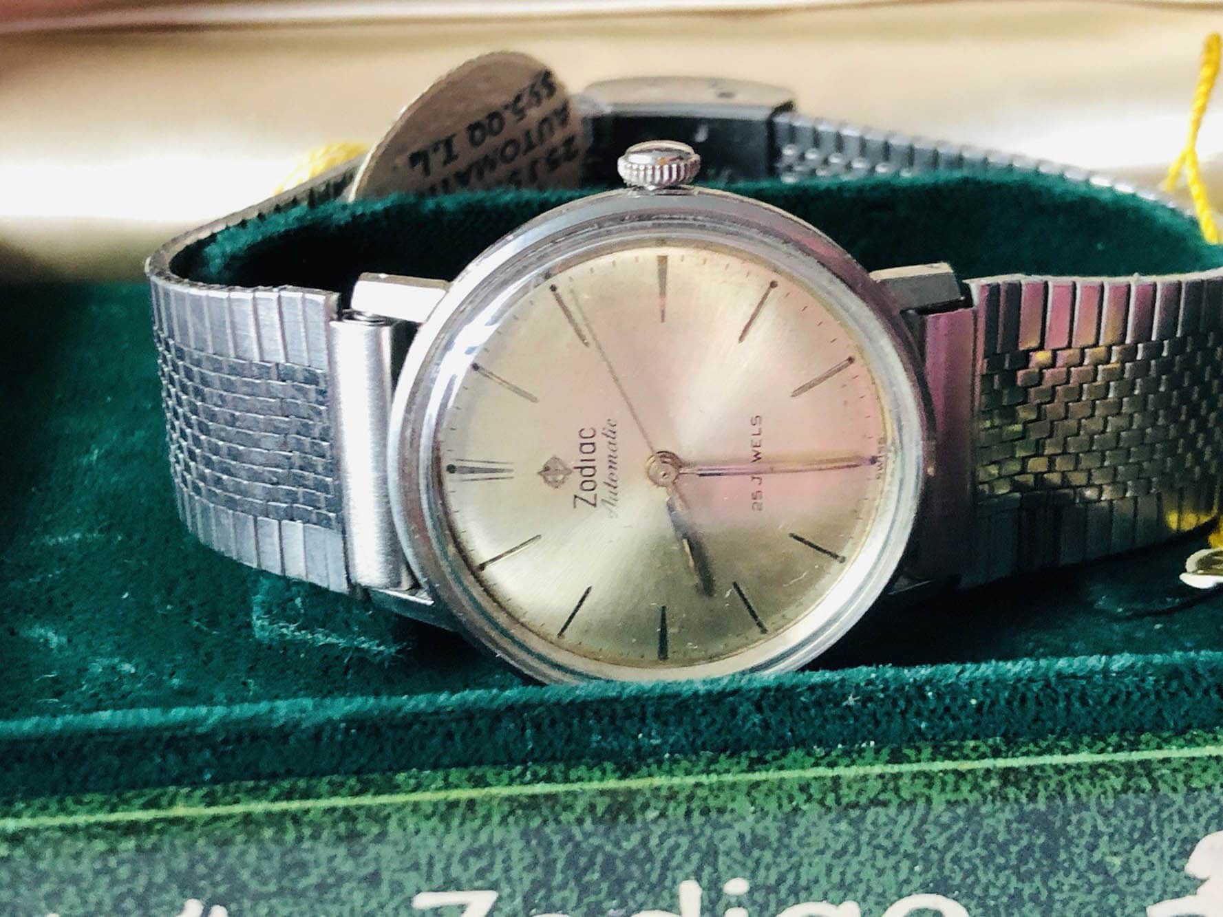 eBay Finds: Great Vintage Watches from Seiko, Hamilton, Zodiac, and More!