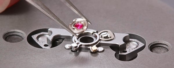 The ABCs of Time – The History and Evolution of Shock Resistance in Watches