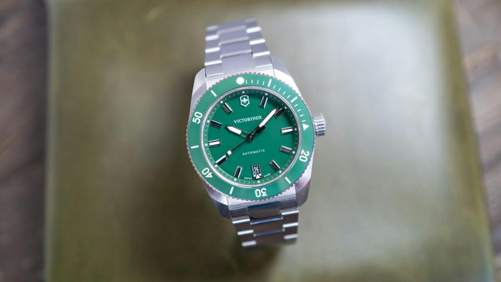 Introducing: Victorinox Maverick (Live Pics)