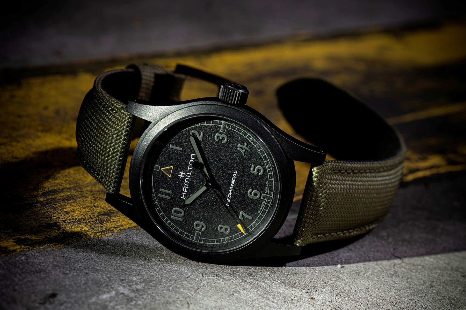 Hamilton Returns To Call Of Duty With A New Khaki Field Mechanical 38mm