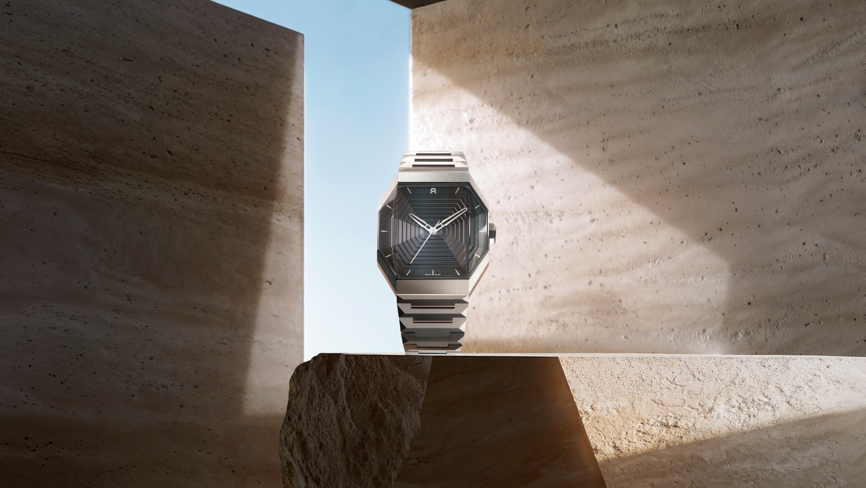 Alto refines the concept with the integrated bracelet ART 02