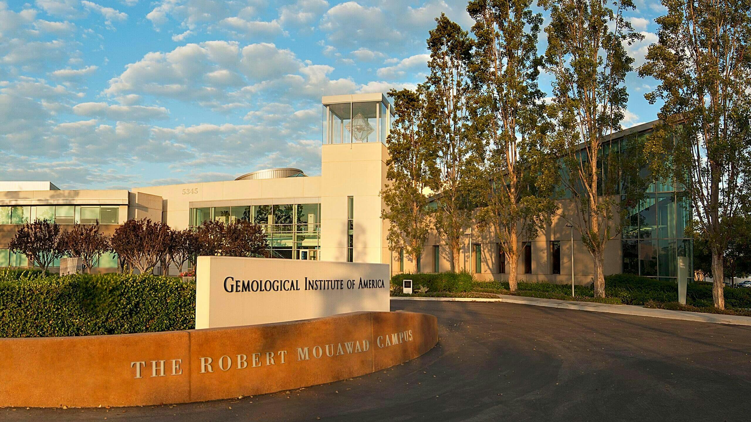 Business News: FHH Teams With GIA’s School Of Gemology And Jewelry Arts